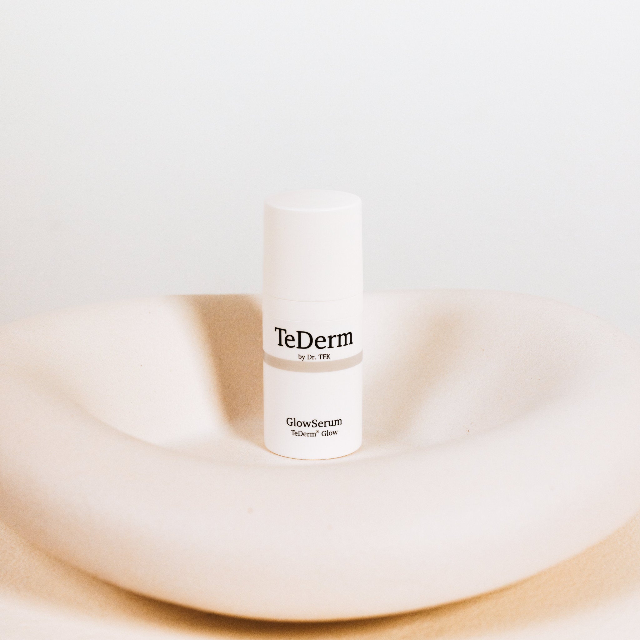 TeDerm GlowSerum in lifestyle setting – lifestyle photo